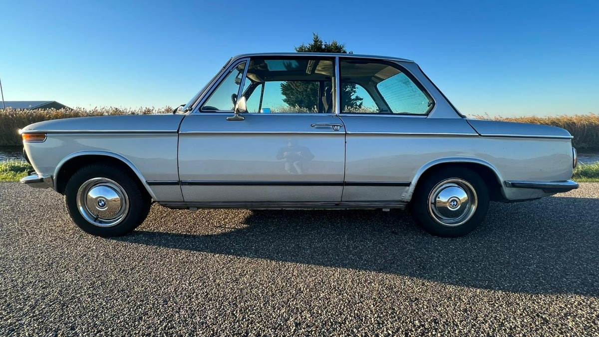 1975 BMW 1602 Image 5